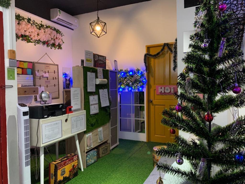 Co.Living Hostel Bandar Seri Begawan Exterior photo
